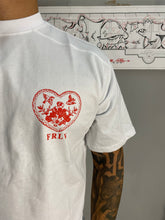 Carica l&#39;immagine nel visualizzatore di Gallery, T-Shirt Heart