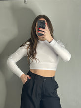 Carica l&#39;immagine nel visualizzatore di Gallery, Maglia Crop Fiocco