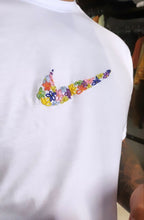 Carica l&#39;immagine nel visualizzatore di Gallery, T-Shirt Ricamo